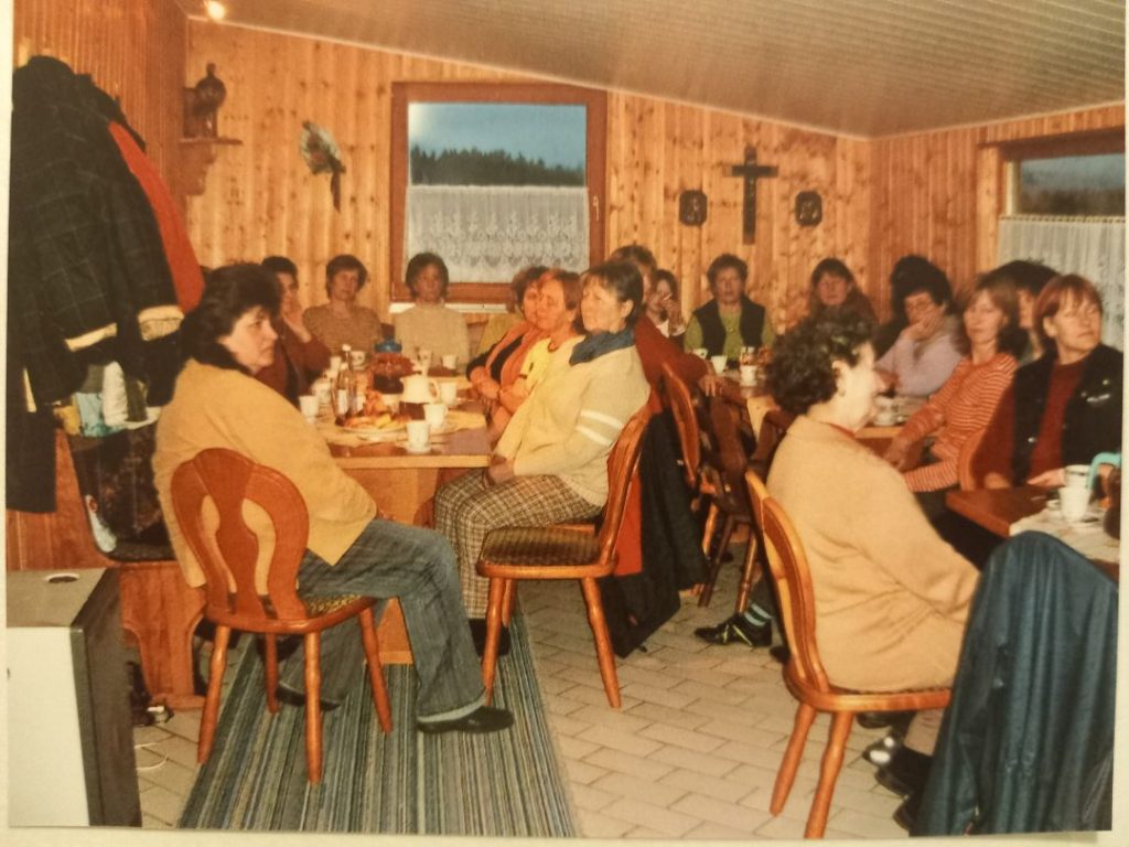 2006-Scharfe Wurzel-3