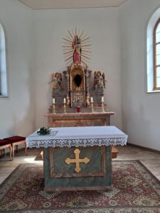 Ueber-Alte Kapelle Altar
